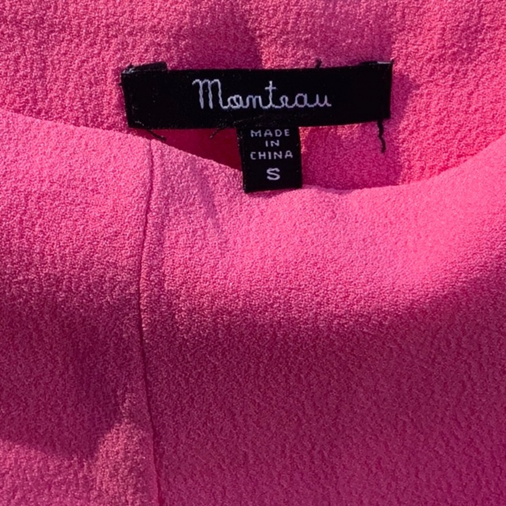 Pink sculpted hem shorts - Picture 2 of 6